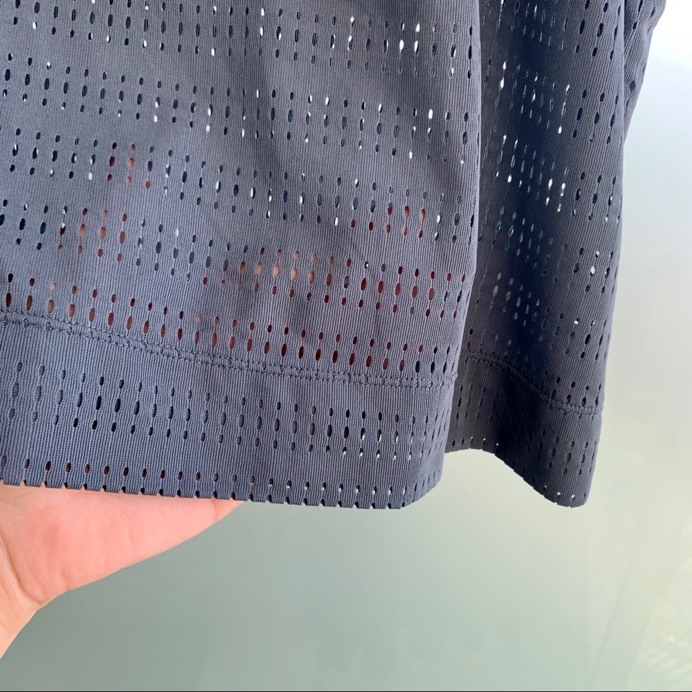 Breathable Workout Top - Picture 4 of 5